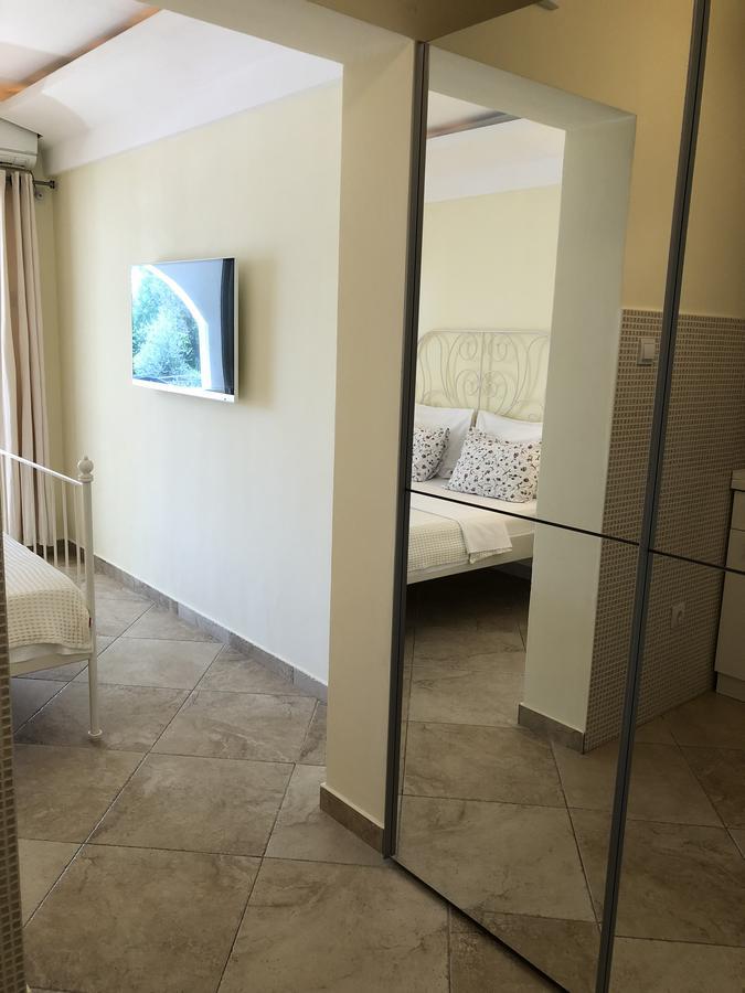Guest House Sea Breeze Sveti Stefan Ngoại thất bức ảnh