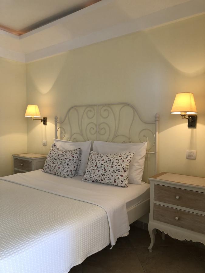 Guest House Sea Breeze Sveti Stefan Ngoại thất bức ảnh